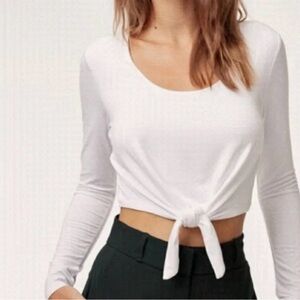 Babaton Jeronimo red tie long sleeve crop blouse ♥️